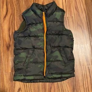 Old Navy boys puffer vest